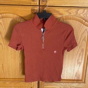 PacSun Brand Rust Quarter -Zip Short Sleeve Top. Size Small.